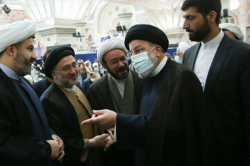 Irán conmemora el 33º aniversario del fallecimiento del Imam Jomeini