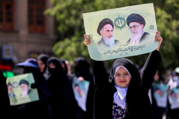 تداوم راه امام خمینی (ره) در تبعیت از رهبری است