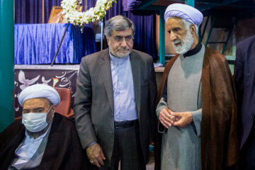 «علی جنتی» وزیر اسبق فرهنگ و ارشاد اسلامی در مراسم وداع با پیکر حجت الاسلام دعایی