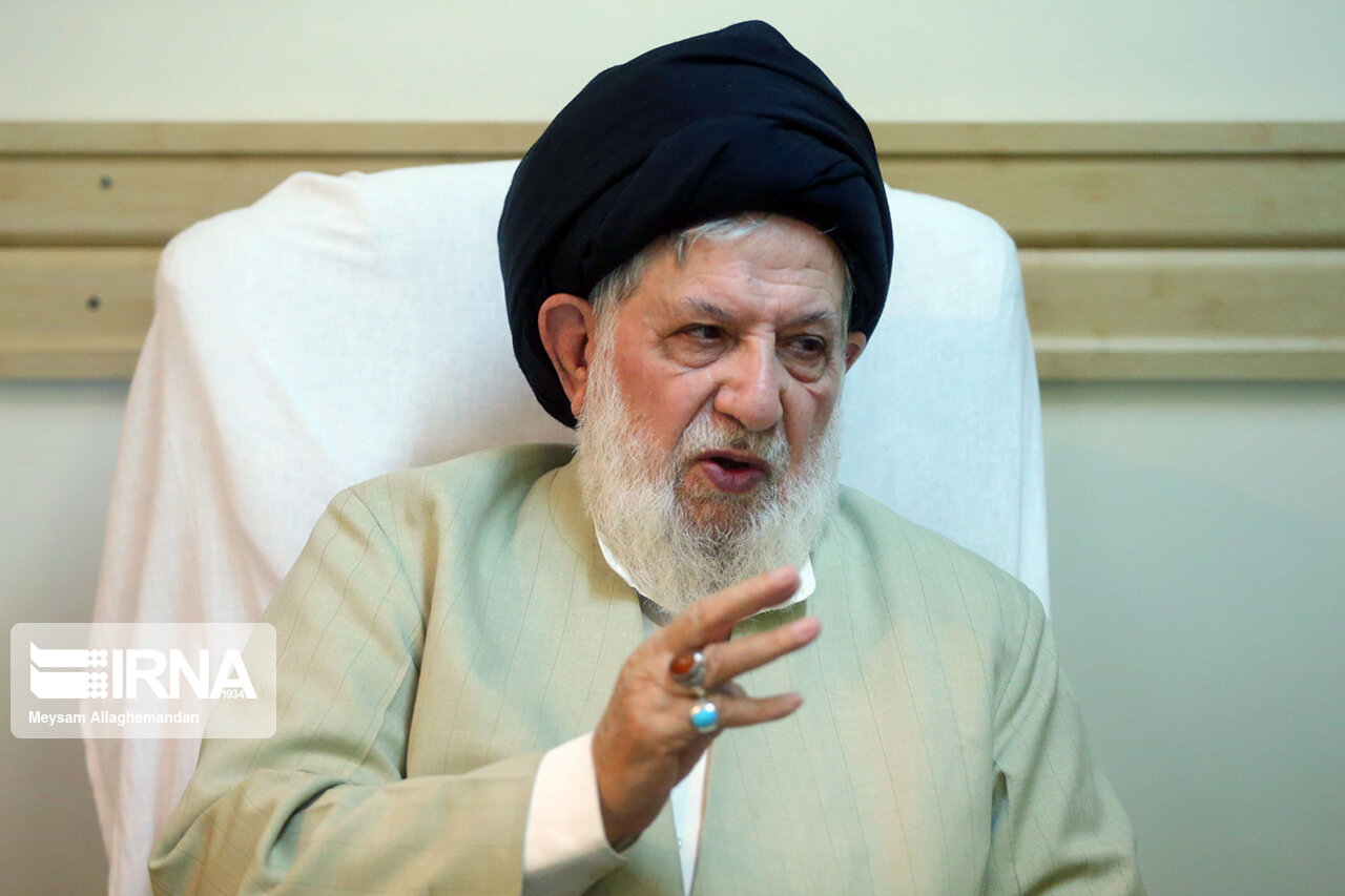 برج عاج نشینی با فدایی مردم بودن یک رئیسجمهور خیلی فرق دارد / دولت سیزدهم امید ایجاد کرد