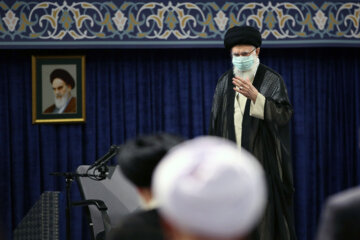 İslam İnkılabı Lideri Ayetullah Hamanei’n Hac İşleri Yetkilileriyle Görüşmesinin Fotoğrafları