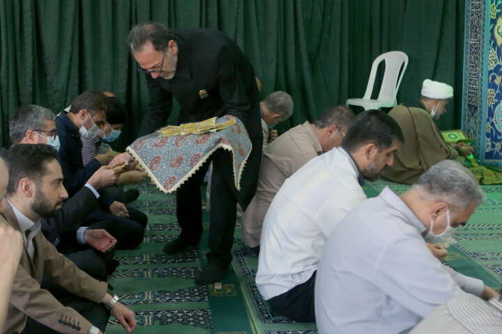 استشمام عطر حرم رضوی در ایرنا