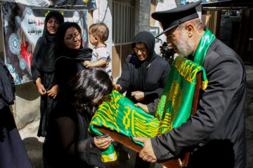 کاروان زیر سایه خورشید در بروجرد