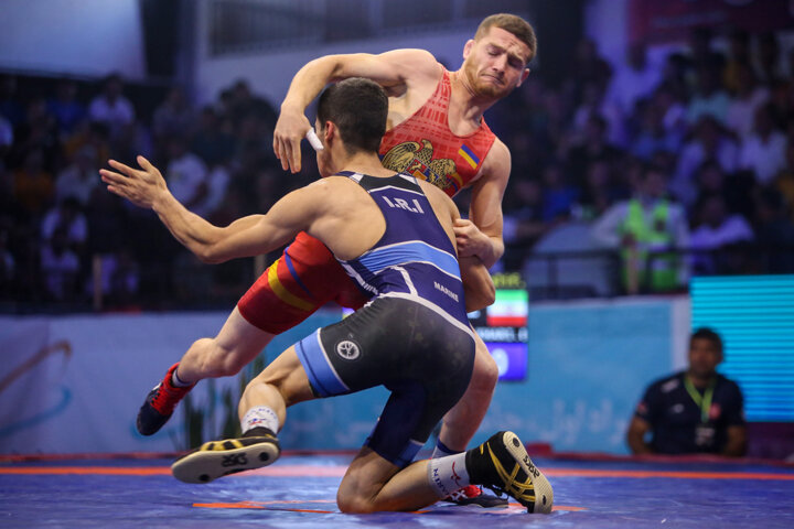 فلاح: جام تختی را بیاعتبار کردهاند/ چرخه انتخابی شفاف نیست