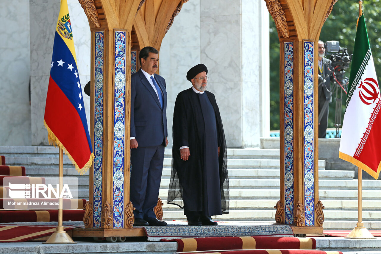  ایرانی صدر کا وینزویلا کے صدر سے سرکاری استقبال