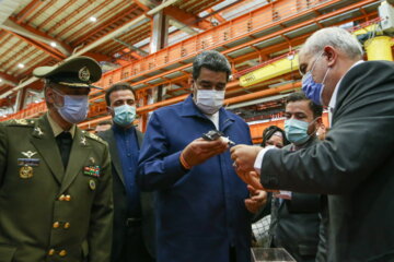 Nicolás Maduro, le président du Venezuela en visite à MAPNA, un des plus grandes entreprises iraniennes d'ingénierie et d'énergie 