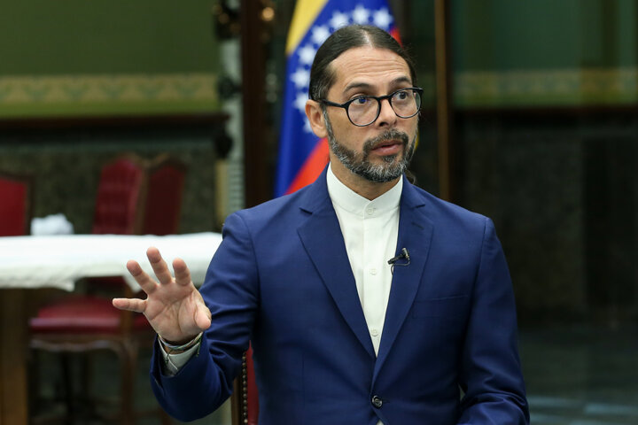 La urgencia de cooperación Irán-Venezuela contra guerra digital