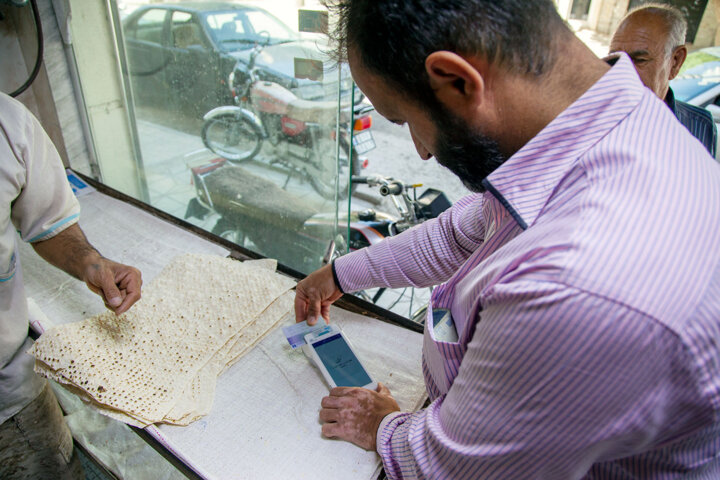 هوشمندسازی آرد و نان چرا به تخلف نانوایان و قاچاق پایان نداد؟