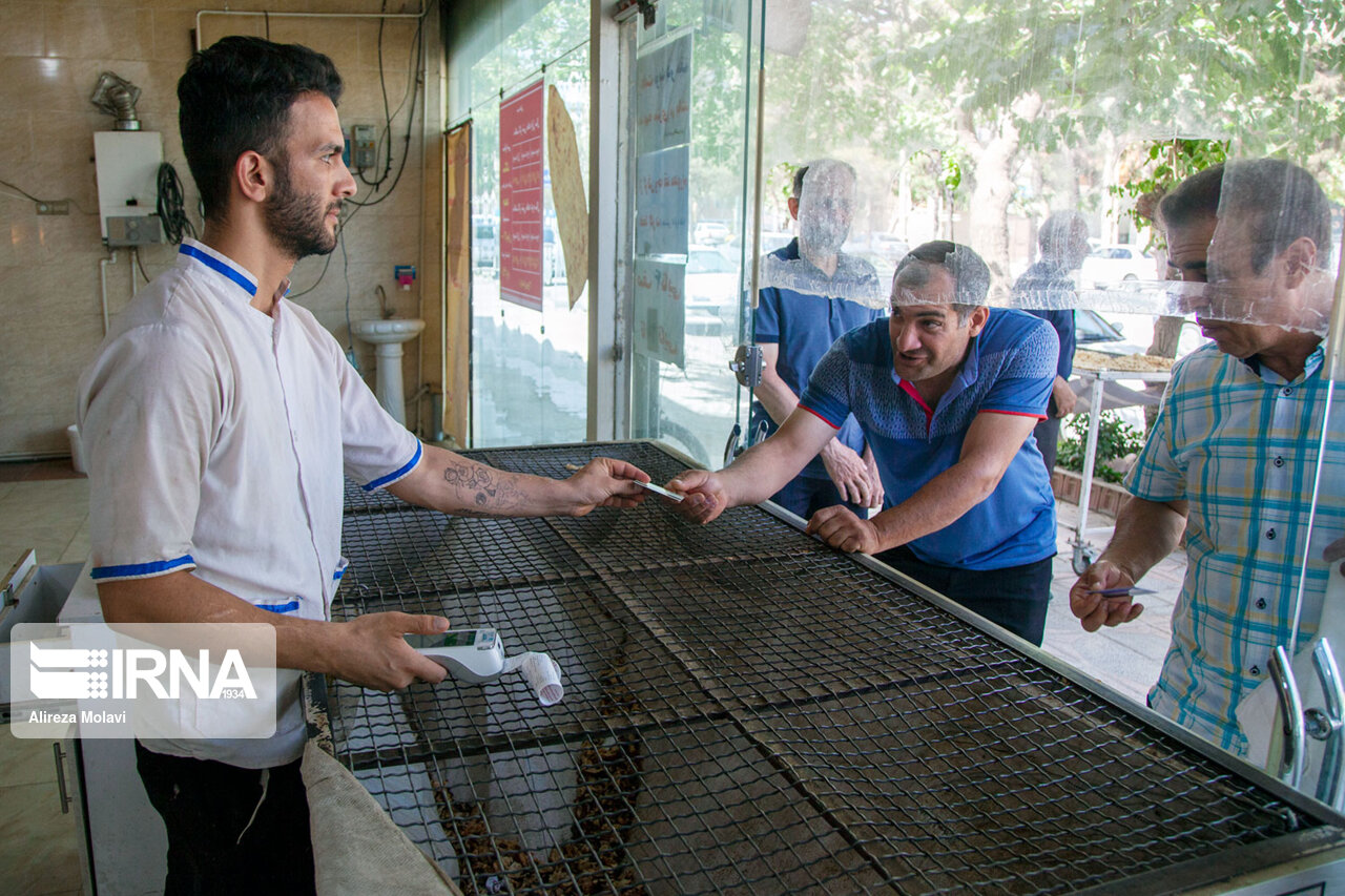۹۰ درصد نانوایی های اصفهان به کارتخوان هوشمند مجهز شدند
