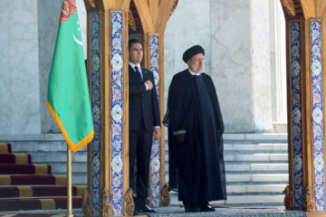 استقبال رسمی آیت‌الله «سید ابراهیم رئیسی» رئیس‌جمهور از «سردار بردی‌محمداف» از رییس جمهور ترکمنستان