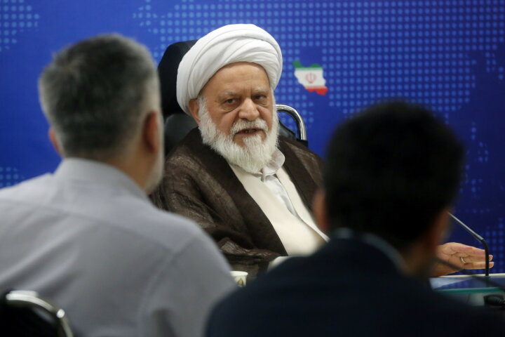 مصباحی: گام بلند دولت برای حذف یک رانت بزرگ/ افقه: دیگر فرصت آزمون و خطا نداریم