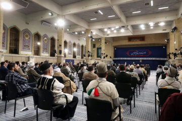 Devrim Lideri Ayetullah Hamanei, 11 Bin Göçeri Camiası Ulusal Kongresini düzenleyenleri kabul etti