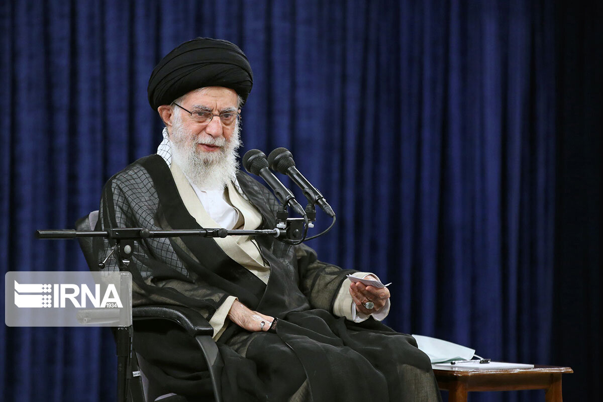 El Ayatolá Jamenei advierte que los malintencionados de Irán e Islam confían actualmente en guerra blanda