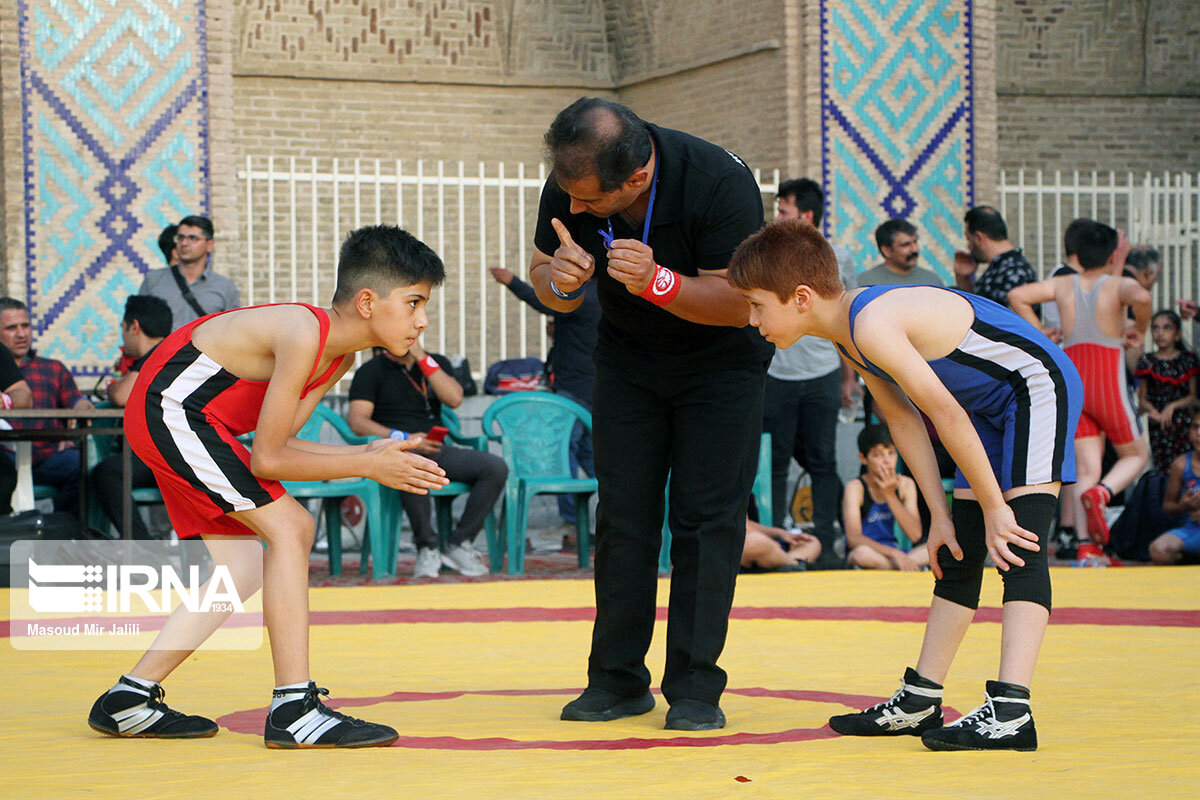 سه فرنگی کار به اردوی تیم ملی کشتی نونهالان دعوت شدند