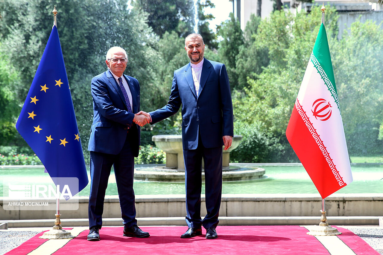 بورل کیساتھ بات چیت نتیجہ خیز تھی: ایرانی وزیر خارجہ