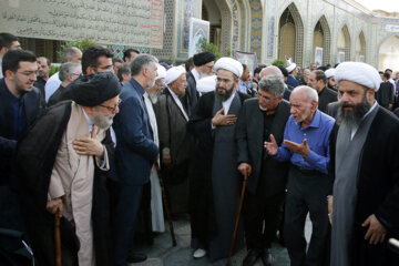 تشییع پیکر استاد «احمد مهدوی دامغانی»