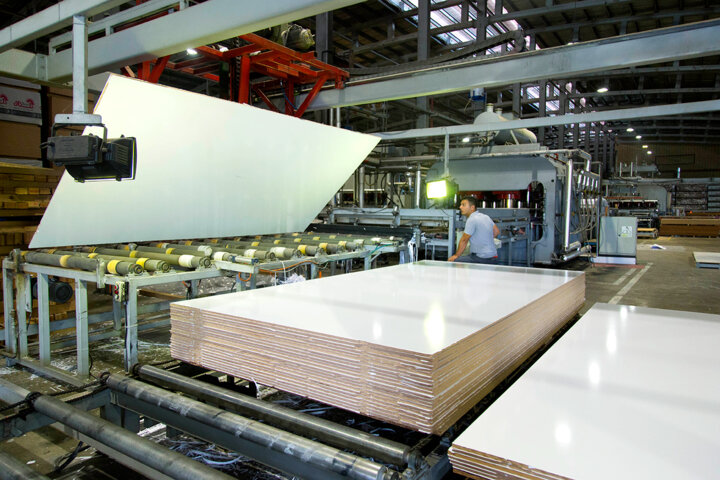 ساخت ۱۴۳۳ واحد کارگاهی کوچک با اولویت استقرار شرکتهای دانش بنیان در شهرکهای صنعتی