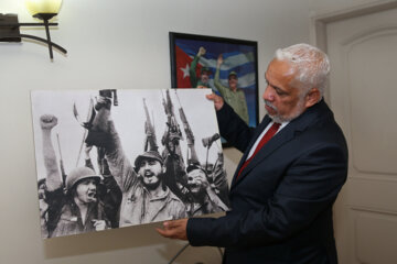 El embajador de Cuba en Irán concede una entrevista a IRNA
