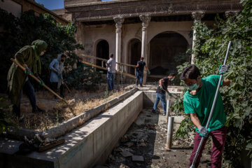 ایرانی نوجوانوں نے تاریخی گھروں کی از سر نو تعمیر پر ہمت باندھ لی