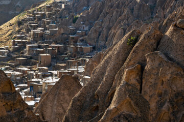 El pueblo rocoso de Kandovan en el noroeste de Irán
