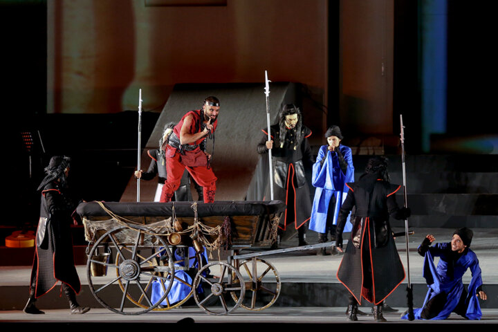 تماشاگران «سیصد» سه بار غافلگیر میشوند/ فرصتهای شغلی پروژهای عظیم