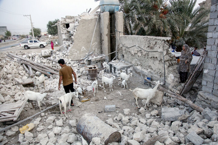 مسئولان استانی پای کار آمدند/ مدیریت بحران زلزله هرمزگان در کمترین زمان ممکن