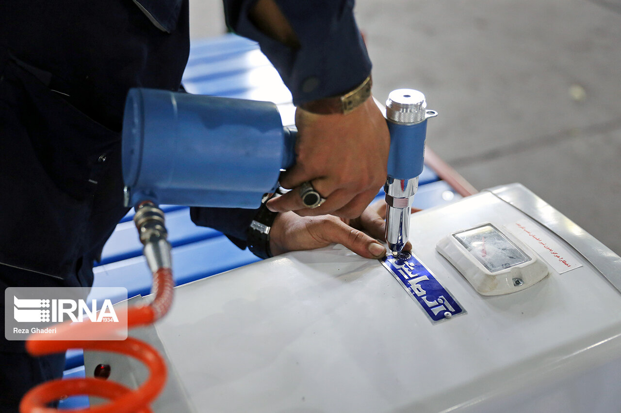 اگر خطوط جدید "آزمایش" مرودشت فعال نشود، این کارخانه به مزایده میرود اگر خطوط جدید "آزمایش" مرودشت فعال نشود، این کارخانه به مزایده میرود