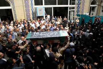 Funeral por la madre japonesa “Saba Babei” en Teherán