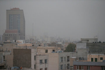 تداوم وزش باد و خیزش گردوخاک در تهران و برخی استان‌ها/ هوا آخر هفته گرم‌تر می‌شود