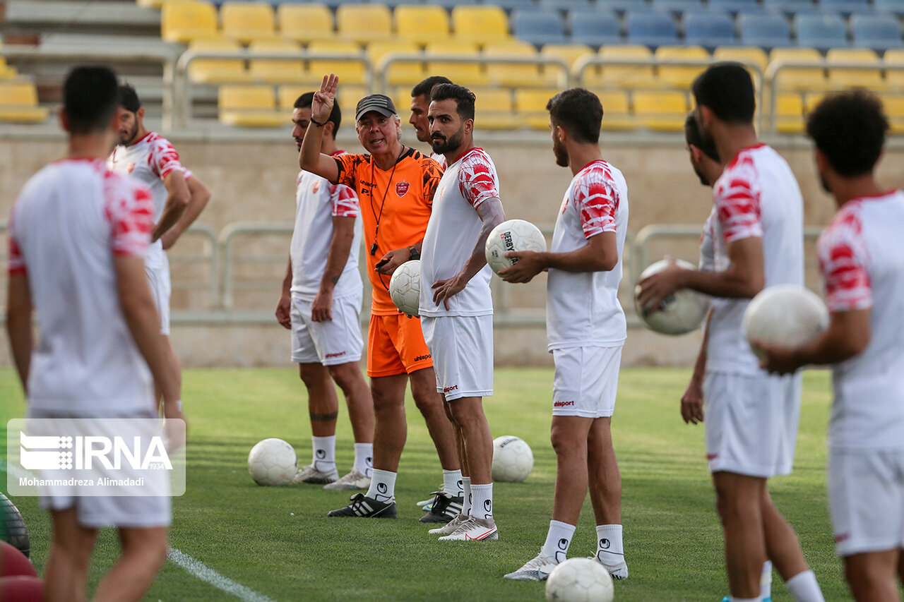 بازگشت پرسپولیسیها به تمرین پس از چهار روز بازگشت پرسپولیسیها به تمرین پس از چهار روز