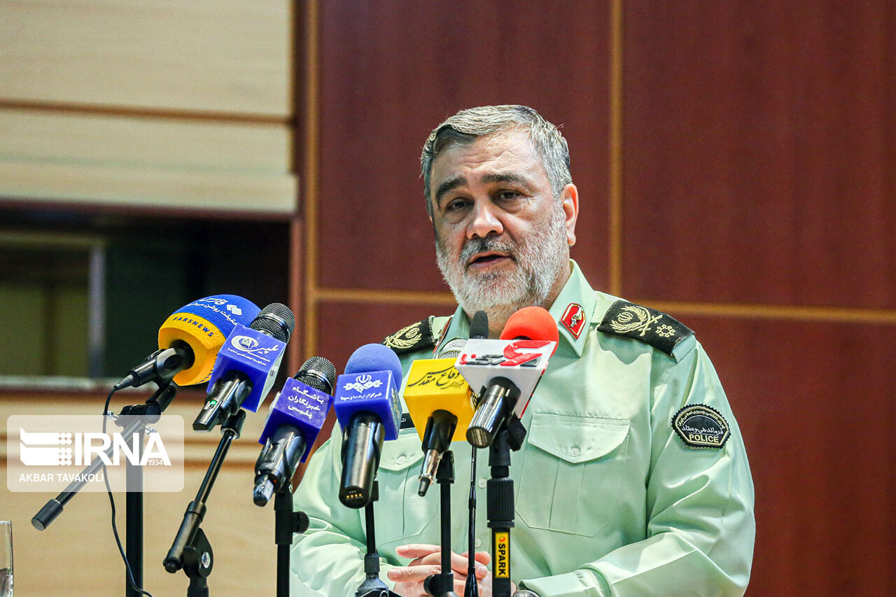 کاهش خطای پیامکهای حجاب / 99 درصد مردم به قانون احترام میگذارند