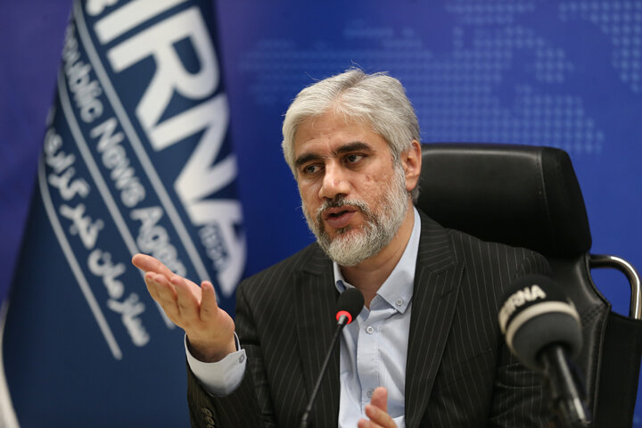 احمدوند: محدودیت دسترسی برخی ناشران به درگاه ثبت کتاب، موقتی است