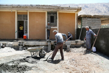 آماده سازی خانه بی‌بی‌گل سلیمانی از اهالی روستای لبد بخش بازفت چهارمحال و بختیاری