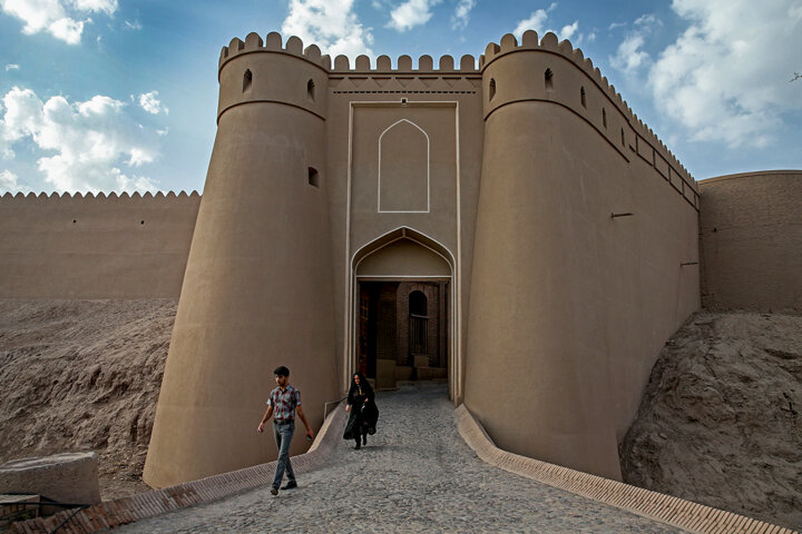 کرمانِ ۴ فصل با ۸ اثرِ جهانی چشم یاری از سفر دولت دارد