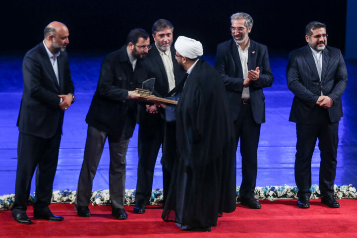 معرفی برگزیدگان نخستین جشنواره سرود فجر 4