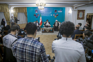 نشست خبری رییس جمهور در کرمانشاه