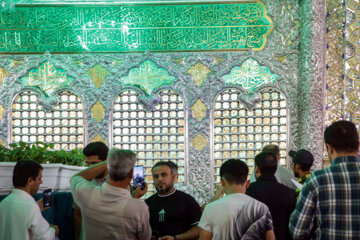 Mausoleo del Imam Reza en la noche de Eid al-Ghadir