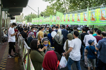 Tahran'da Gadir'i Hum Bayramı kutlaması 10 kilometreyi buldu
