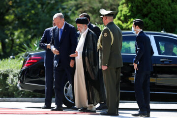 Türkiye Cumhurbaşkanı Erdoğan'ın İran'dai resmi karşılanma töreni