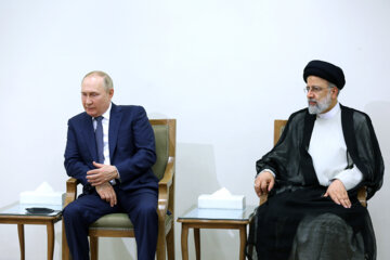 L'ayatollah Khamenei reçoit le président russe Poutine
