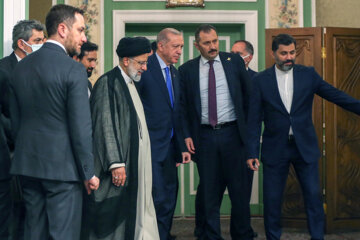  امضای اسناد مشترک همکاری و یادداشت‌ تفاهم بین تهران و آنکارا در حضور رئیسان جمهور و بین وزیران دو کشور 