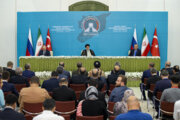 تہران میں آستانہ امن عمل کے بانی ممالک کے ساتواں سربراہی اجلاس کی پریس کانفرنس کے انعقاد کی تصاویر
