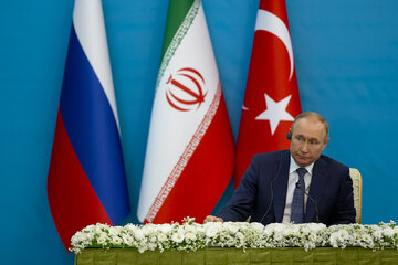 «ولادیمیر پوتین» رییس جمهور روسیه در نشست خبری هفتمین «اجلاس سران کشورهای ضامن روند آستانه» 