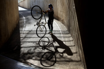 ایران میں خواتین کے سائیکلنگ مقابلوں کا انعقاد