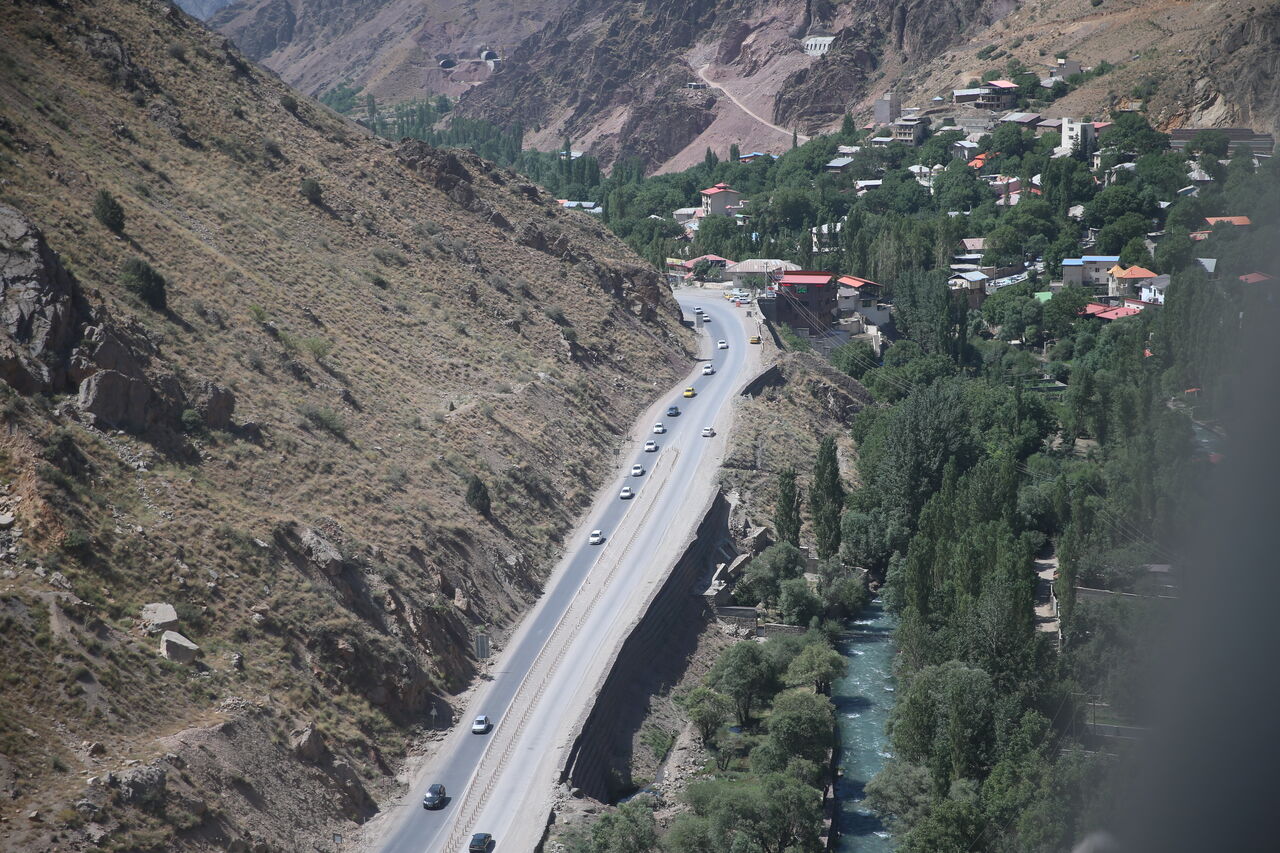 اقدامات زیست محیطی پروژه  احداث آزادراه تهران شمال بررسی شد