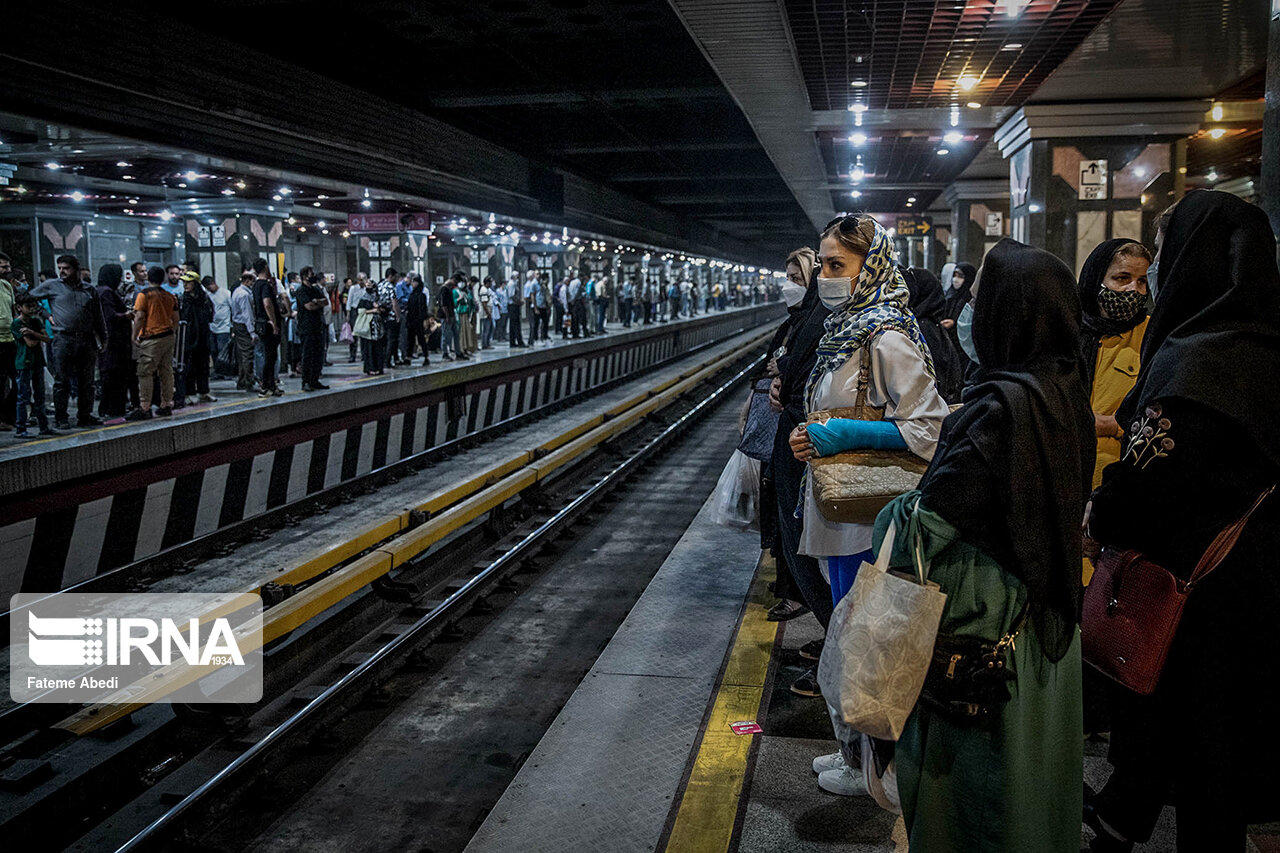 کاهش سرفاصله حرکت قطارهای مترو تهران کار بزرگی است