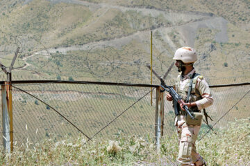 یک سرباز ارتش در درگیری با اشرار در مرز تایباد به شهادت رسید