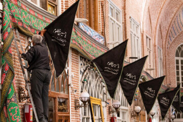 El histórico bazar de Tabriz se prepara para el comienzo de Muharram 