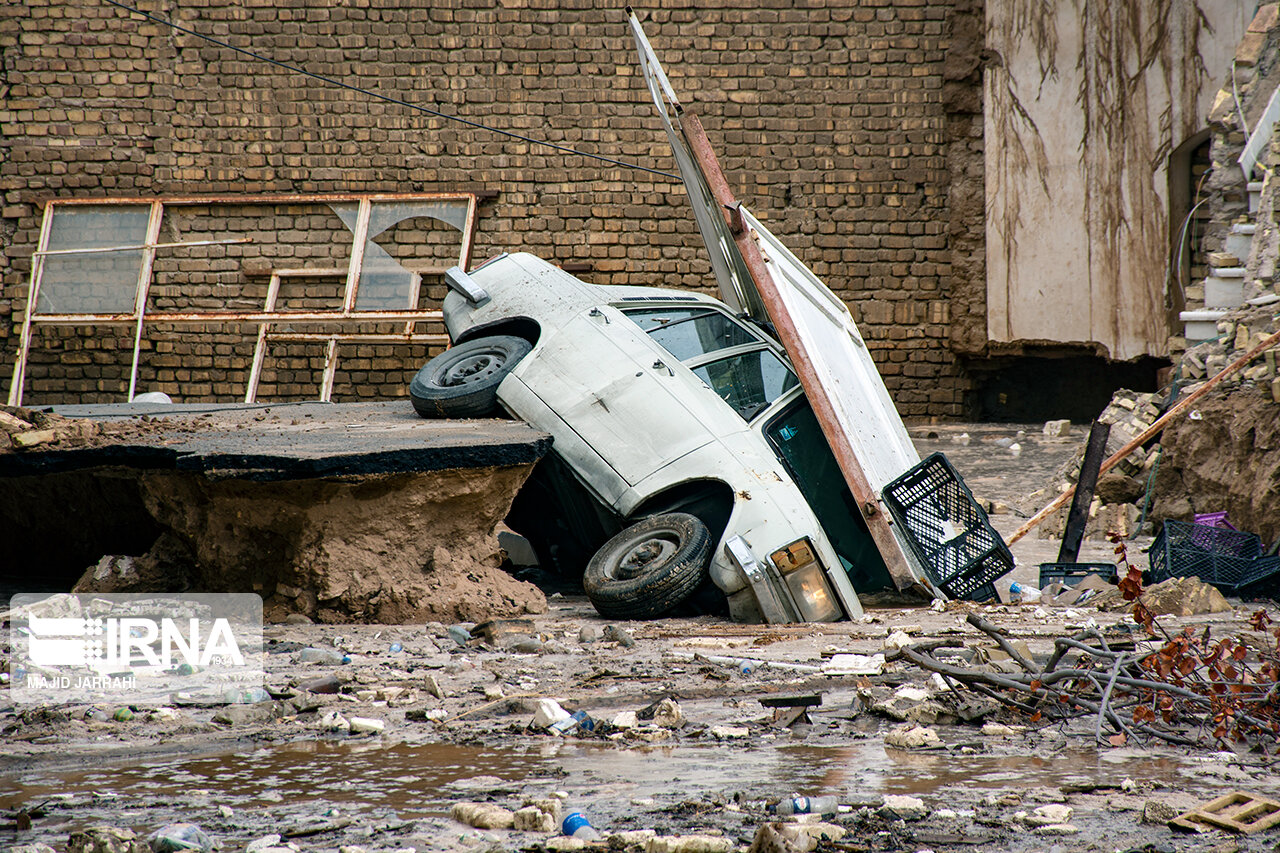 شمار فوتیها در سیلهای اخیر به ۵۹ تن رسید/۳۰ تن همچنان مفقود هستند شمار فوتیها در سیلهای اخیر به ۵۹ تن رسید/۳۰ تن همچنان مفقود هستند