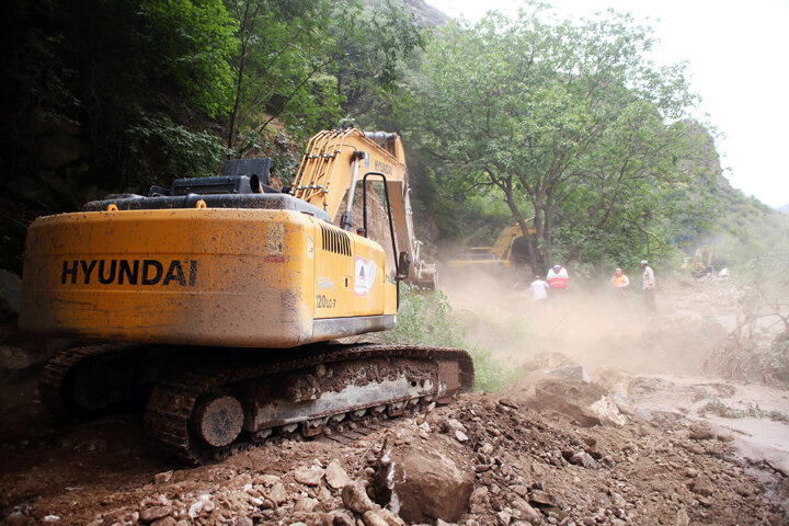 امدارسانی شبانهروزی به مناطق سیلزده چالوس